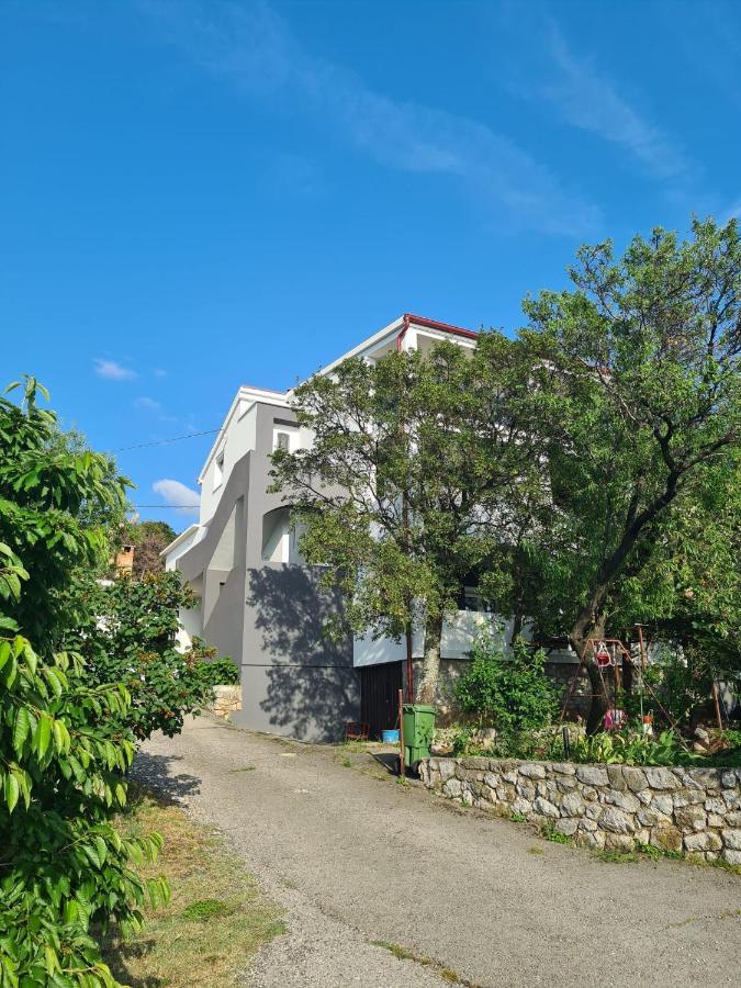 Apartments And Rooms Sanja Sibinj Krmpotski Exterior foto